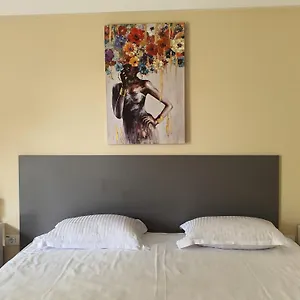 https://vilos-house.bucharesthotelsnow.com